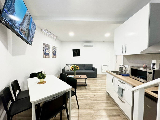 Others 5, Universidad by Oshun Apartments, Madrid