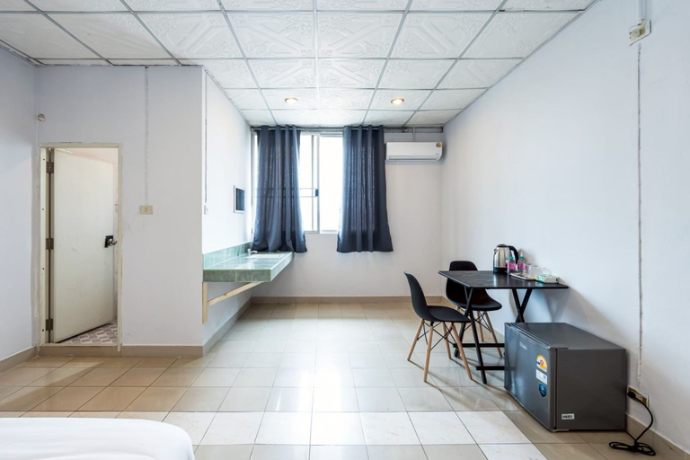 Others 3, F room Suvarnabhumi, Prawet