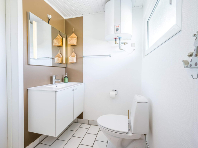 Bathroom, 4 Star Holiday Home in Blavand, Varde