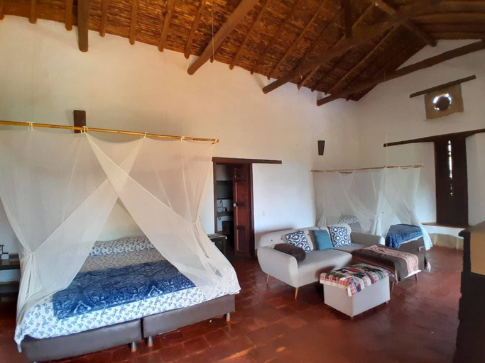 Others 2, Casa upa con Piscina Climatizada, Barichara