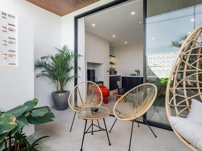 Others 4, AKA Seseh Living, Badung