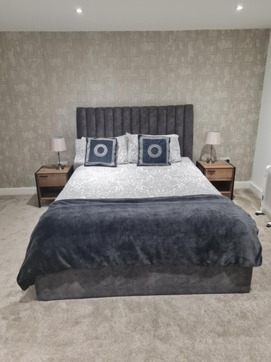 Bedroom 2, Jays modern guest house, Birmingham