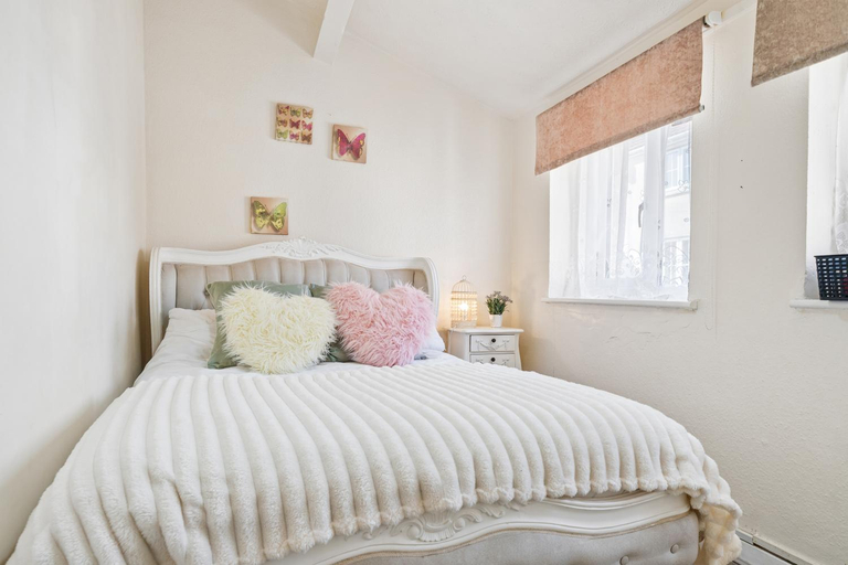Bedroom, Beautiful Apartments, Bristol