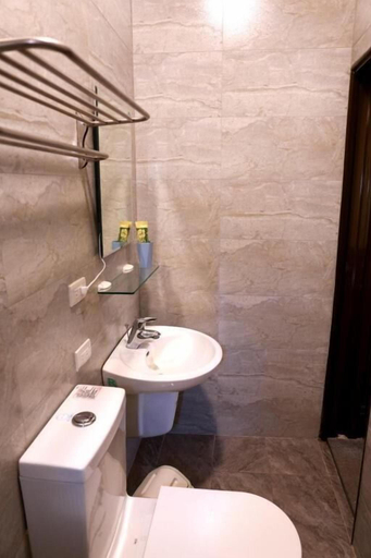 Bathroom, BlueMountain Inn, Kinmen