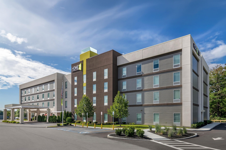 Exterior & Views 1, Home2 Suites by Hilton Queensbury Lake George, Warren