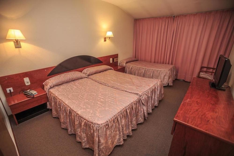 Bedroom 3, Hotel Roc del Castell