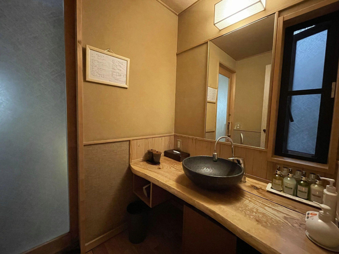Bathroom, Izu-Ito Onsen Toushinan Komeya, Itō