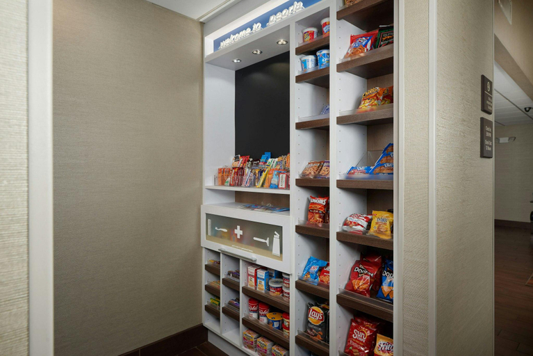 Food & Drinks 5, Hampton Inn Glendale-Peoria, Maricopa