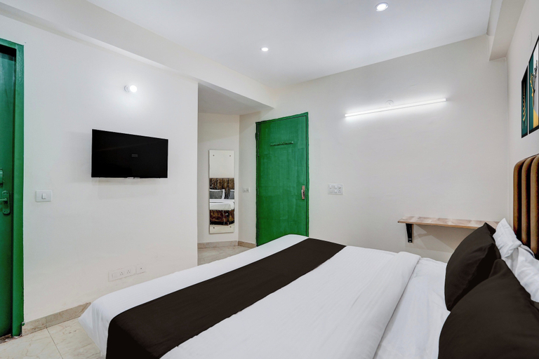 Others 5, Townhouse DLF Phase-4 MG Road Cyber Hub, Gurgaon