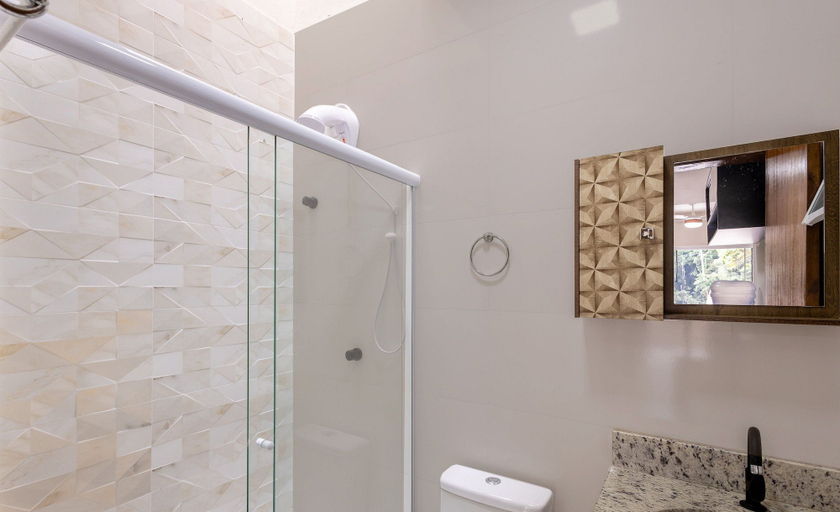 Others 2, Rhes - Apt 2 min From the Beach in Bombinhas, Bombinhas