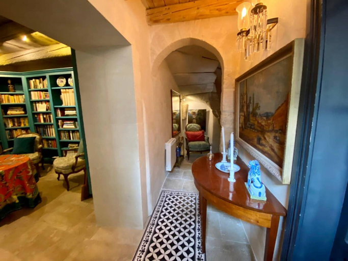 Others 3, Heated Pool Apartment in Uzes, Gard