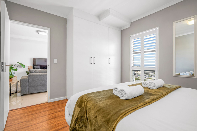 Others 4, Azure 119, City of Cape Town