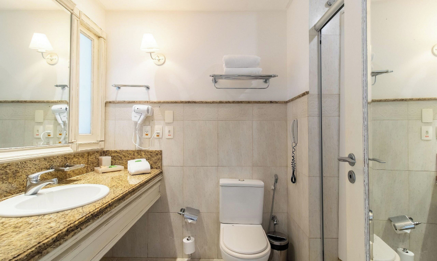 Bathroom 4, Confortáveis Studios no IL Campanario Resort ILCJR, Florianopolis
