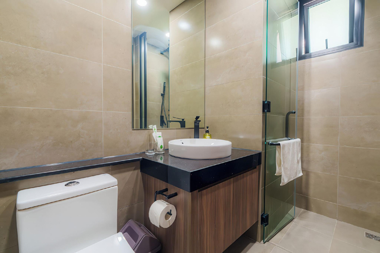 Bathroom 5, Imperial De La SoL District 4, Ho Chi Minh City