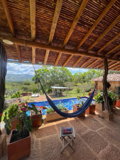 Others 3, Casa upa con Piscina Climatizada, Barichara