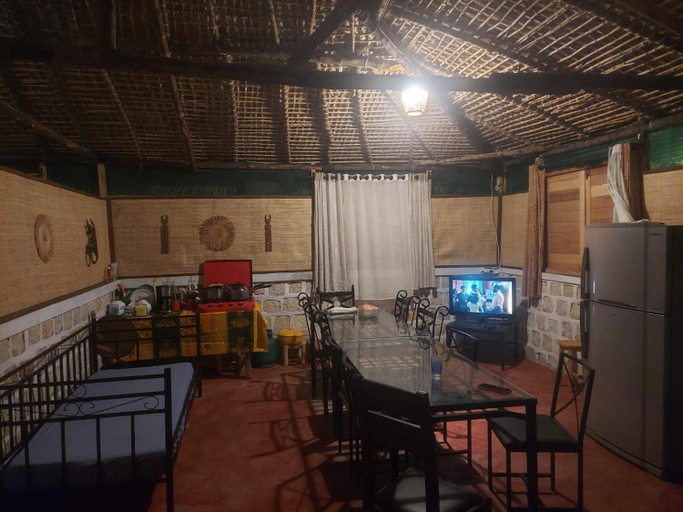Food & Drinks 4, Bungalow Soa Majunga, Boeny