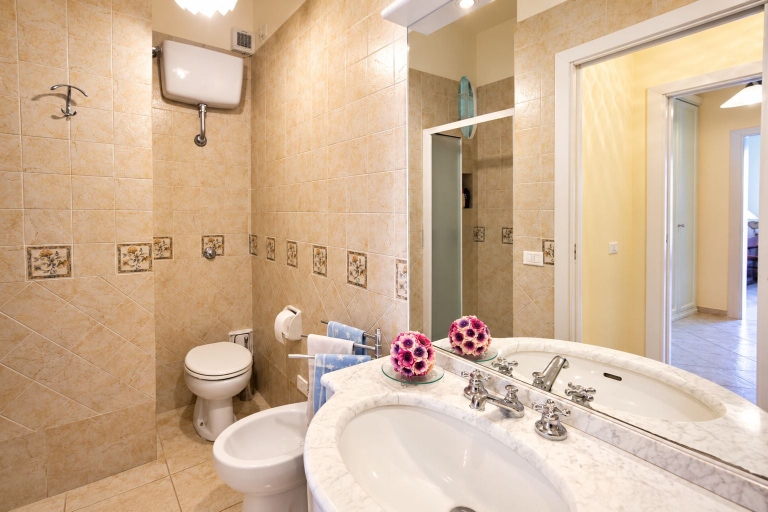 Others 2, De Vivo Realty - Villa Teresa, Napoli