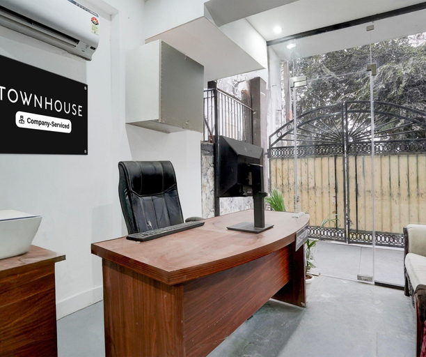 Others 5, Deluxe Townhouse Huda Market, Gurgaon