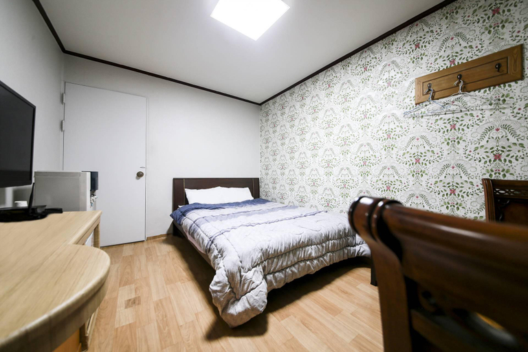 Bedroom 2, Daejeon Yuseong Chowon Motel, Yuseong