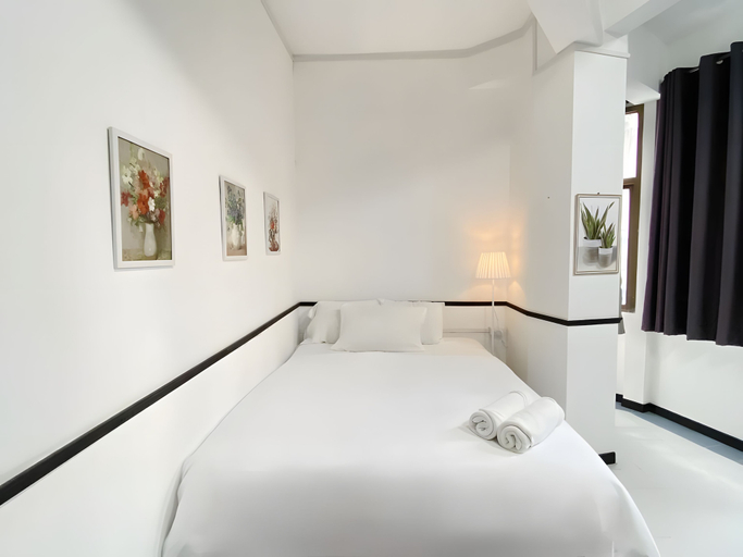 Others 2, B room Hualumphong, Samphantawong