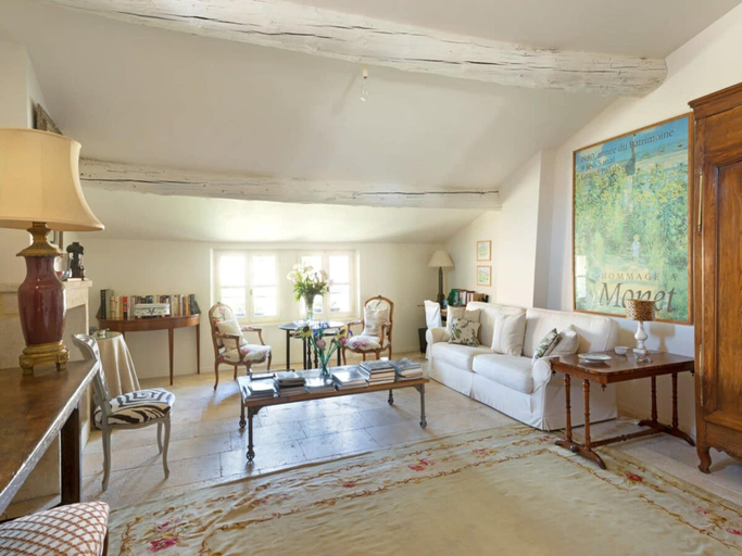 Others 4, Heated Pool Apartment in Uzes, Gard