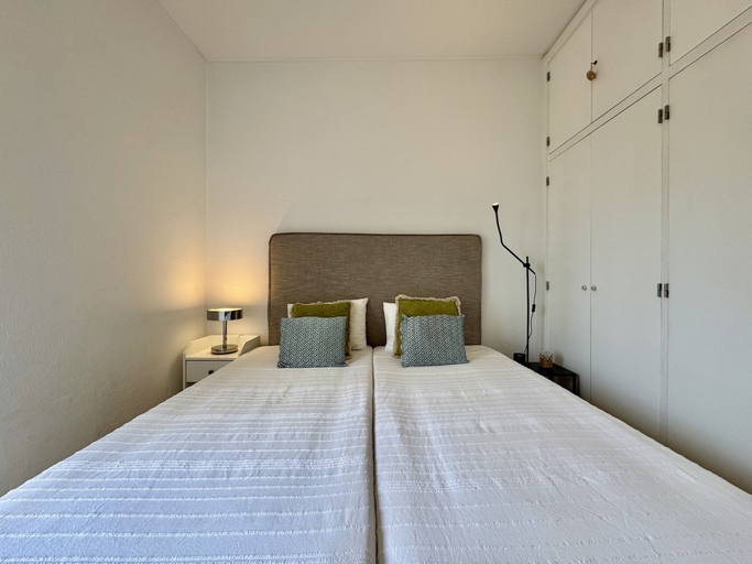 Others 4, Vilamoura Downtown 3 With Pool by Homing, Loulé