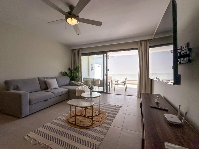 Others 3, Beautiful brand new Beach Condo w Picuzzi, Salvaleon de Higuey