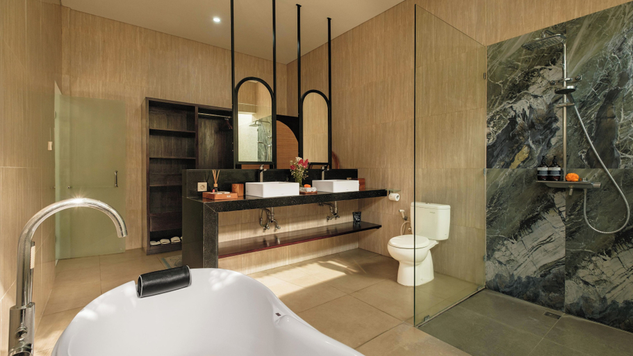 Bathroom 4, Villa Latima by Villa Finder, Badung