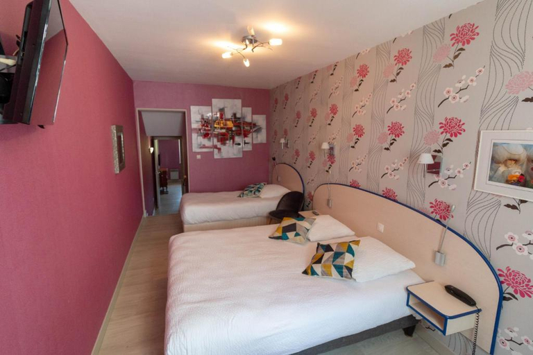 Bedroom 2, Logis Hotel Le Cantarel, Haute-Marne