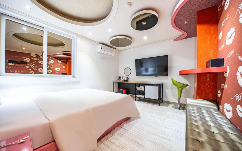 Bedroom 2, Naju Show, Naju