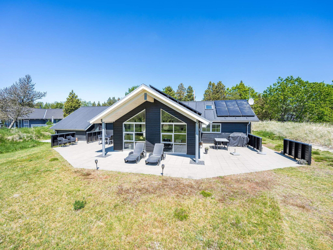 Exterior & Views, 5 Star Holiday Home in Blavand, Varde