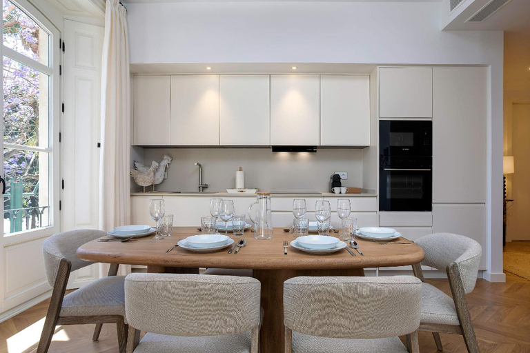 Others 4, Elegant 3BD Apartment in Malaga Plaza Marina II, Málaga