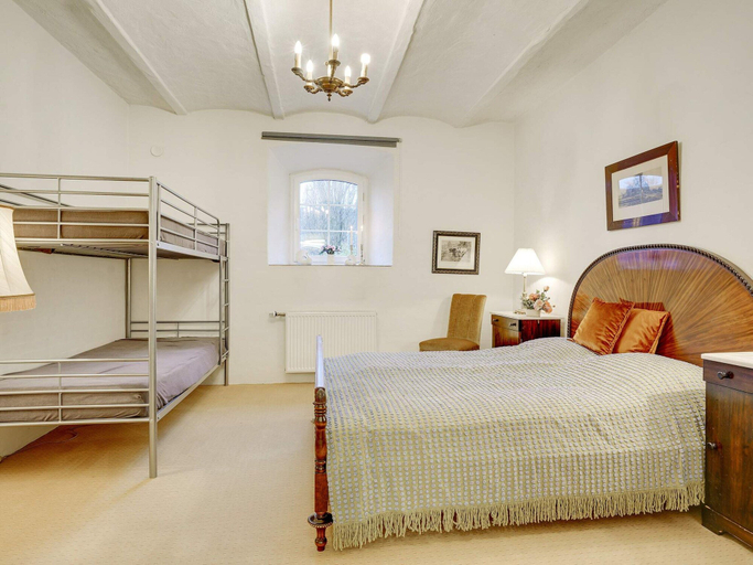 Others 5, 5 Star Holiday Home in Spottrup, Skive