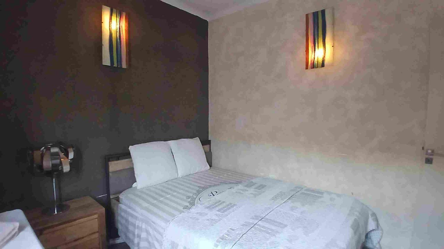 Bedroom, Les Pieds dans l'Eau, Alpes-Maritimes