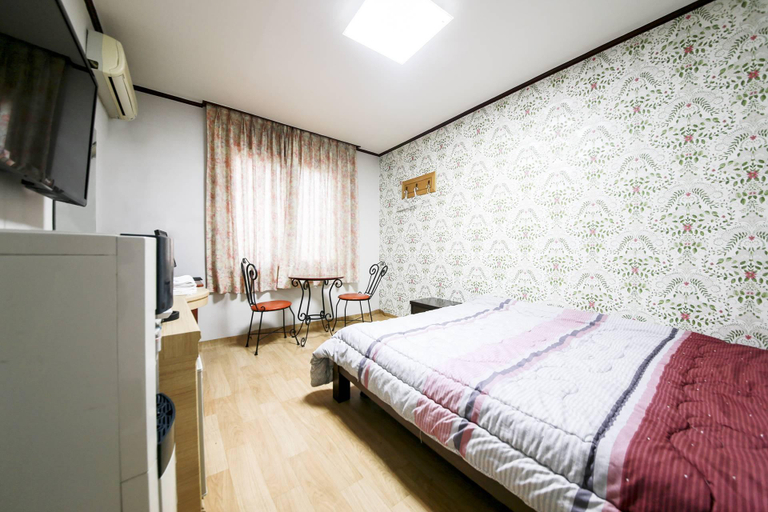 Bedroom 3, Daejeon Yuseong Chowon Motel, Yuseong