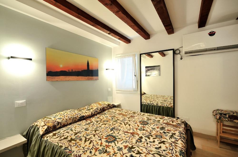 Bedroom, Palace La Vida Apartments by Wonderful Italy, Venezia