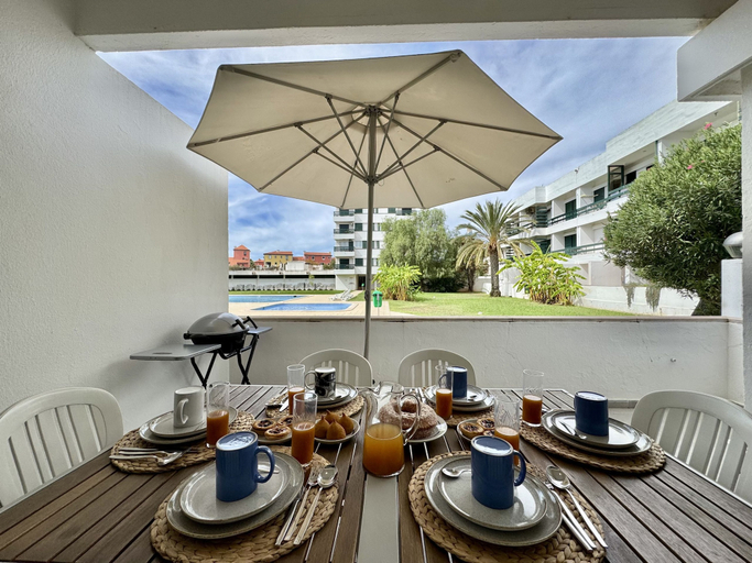 Others 5, Vilamoura Downtown 3 With Pool by Homing, Loulé