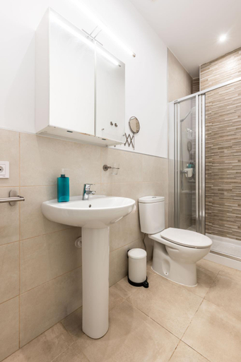 Bathroom 2, City Apartment - Fuengirola, Málaga