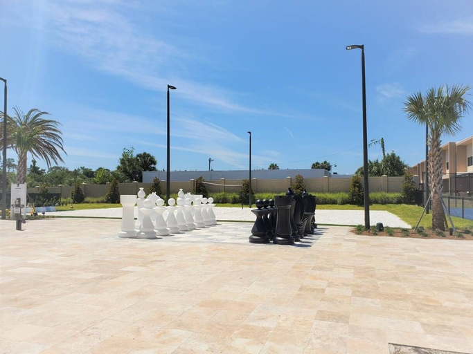 Others 4, Magic Village 3BR w/ Jacuzzi & BBQ Near Disney, Osceola