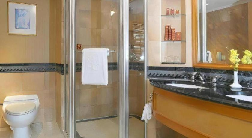 Bathroom, Regency Hotel, Shantou