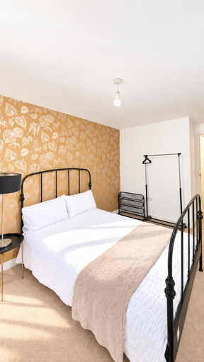 Others 3, Charming Dartford 2-bed Apartment, Kent