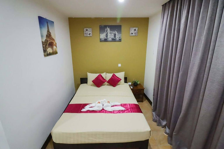 Bedroom, Chak Tomouk Mongkul Hotel, Phnom Penh