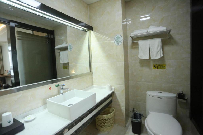 Bathroom 3, GreenTree Inn Anqing Yingbin Dong Road High-Speed Railway Station, Anqing