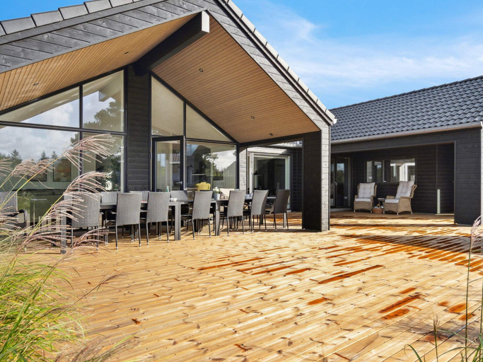 Others 5, 5 Star Holiday Home in Romo, Tønder