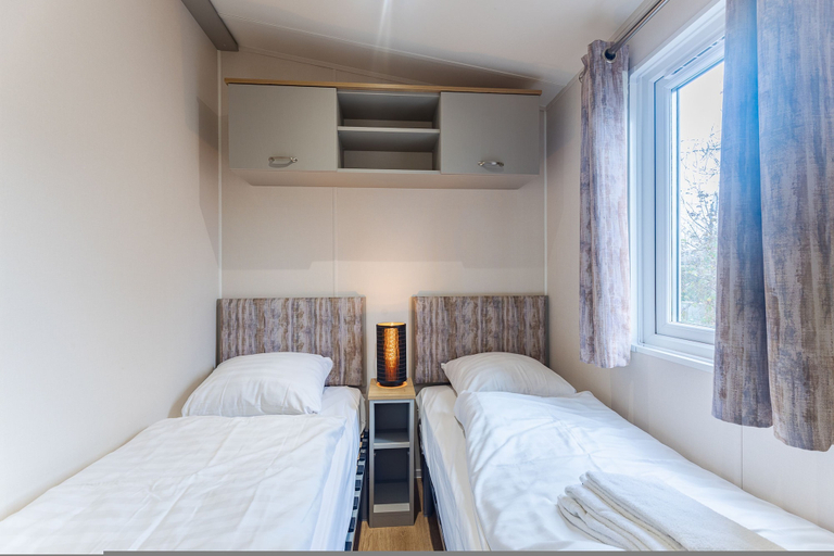Bedroom 5, Duinhoeve Chalet Schelp, Schouwen-Duiveland