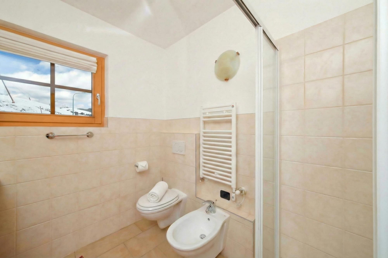 Bathroom 3, Sole Ski in- Ski out 50m, Sondrio