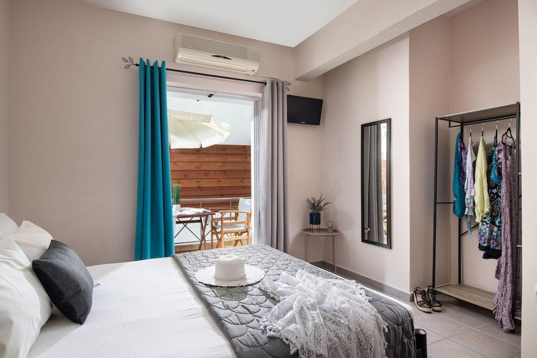 Bedroom 4, Epohikon Studios, Central Macedonia