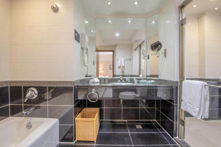 Bathroom 4, Gladden ShiLong, Dongguan