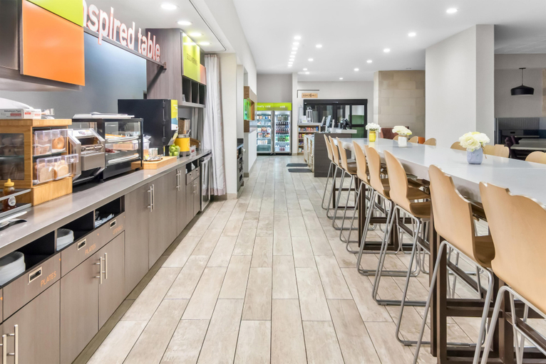 Food & Drinks 5, Home2 Suites by Hilton Dallas Grand Prairie, Dallas