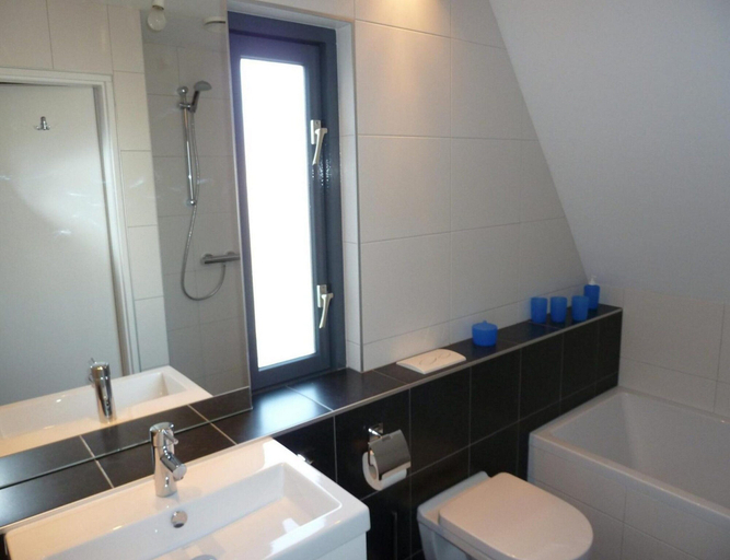 Others 2, Home With Dune Views, Vlissingen